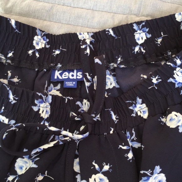 Keds Blue/Navy/White Floral Straight Leg Pants - Picture 5 of 5